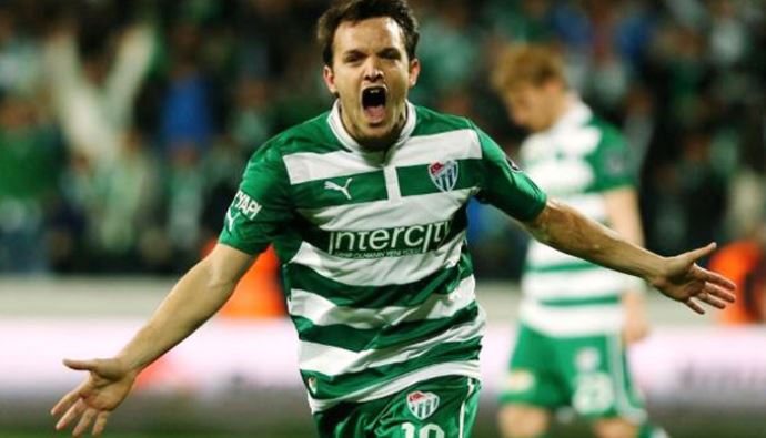 Bursaspor Başkanı, 'Batalla bize ihanet etti' Bursaspor Başkanı, 'Batalla bize ihanet etti'