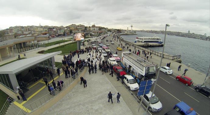 Marmaray'dan sonra emlak fiyatları uçuşa geçti Marmaray'dan sonra emlak fiyatları uçuşa geçti