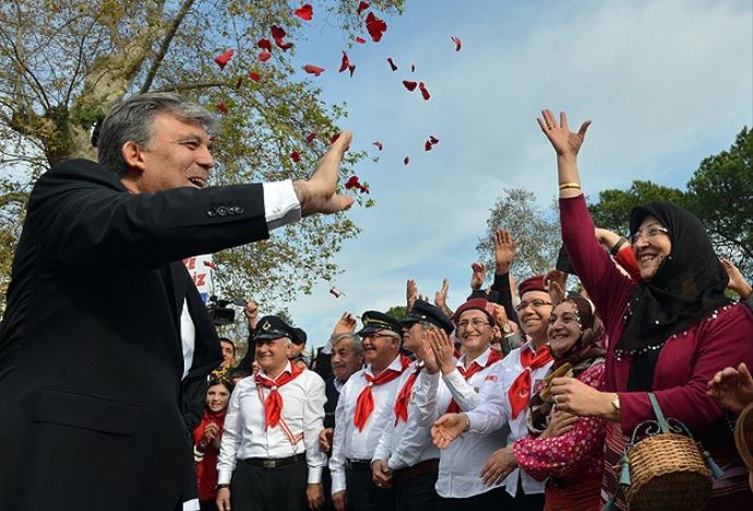 Abdullah Gül, Ordu ve Giresun gezilerini Twitter'da değerlendirdi Abdullah Gül, Ordu ve Giresun gezilerini Twitter'da değerlendirdi