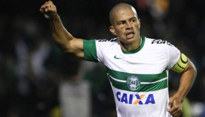 Alex'in takımı Coritiba küme düşme hattında