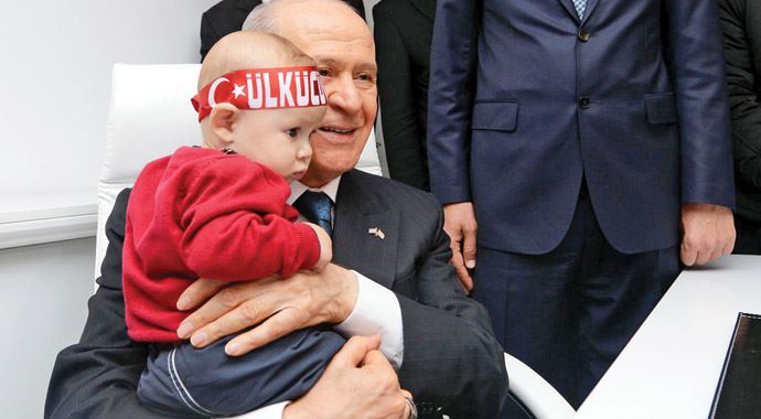 Bahçeli'den Çiçek'e, 'Nereye gidersen git, biz masadayız'