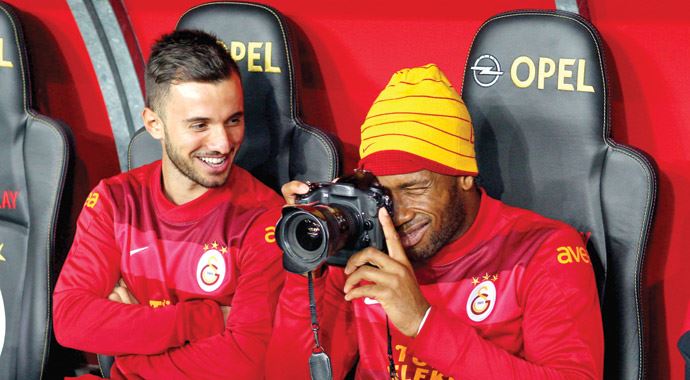 Krizin lideri Drogba camiayı kızdırdı