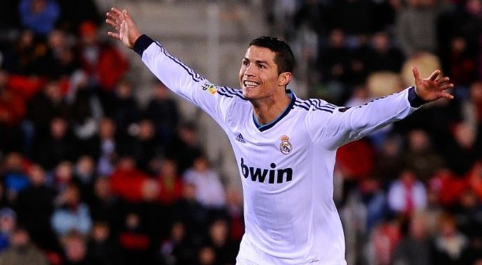 Ronaldo, Madrid ile tarih yazıyor Ronaldo, Madrid ile tarih yazıyor