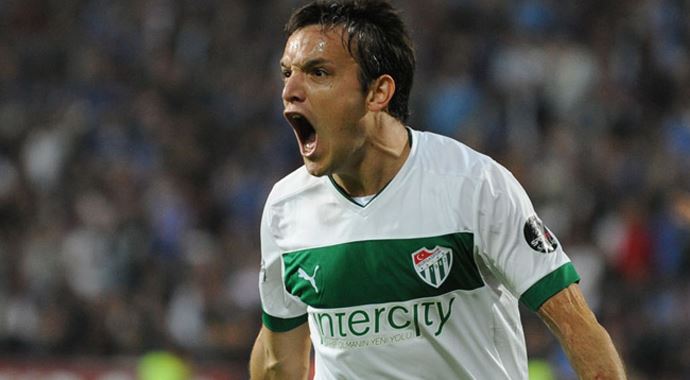 Batalla Bursaspor'la resmen yollarını ayırdı Batalla Bursaspor'la resmen yollarını ayırdı