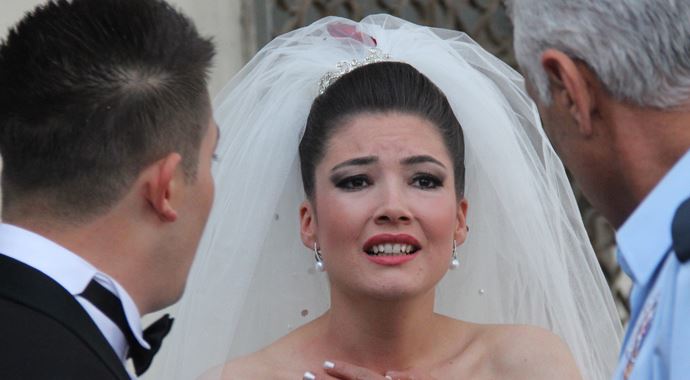 Gelini ağlatanlara 32 yıl hapis istendi