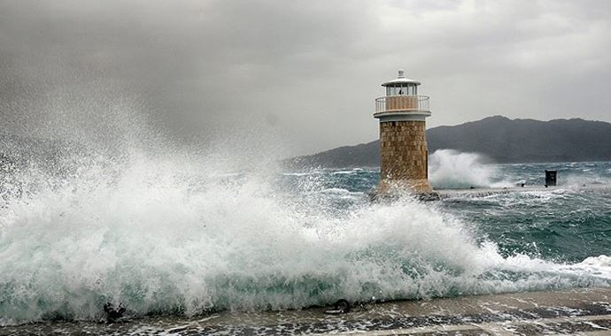 Meteoroloji&#039;den uyarı, Batı Karadeniz&#039;de fırtına bekenliyor
