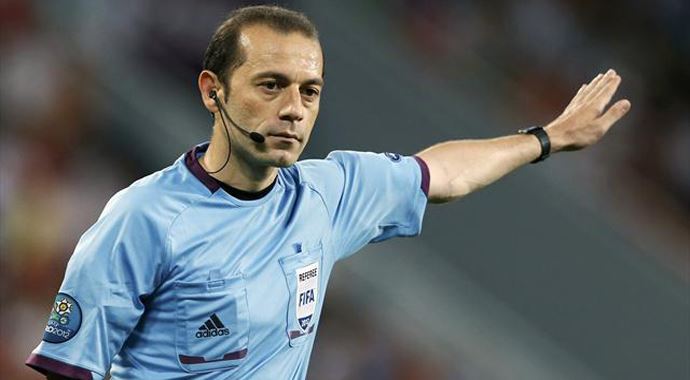 Beşiktaş Fenerbahçe derbisi Cüneyt Çakır'ın mı Beşiktaş Fenerbahçe derbisi Cüneyt Çakır'ın mı