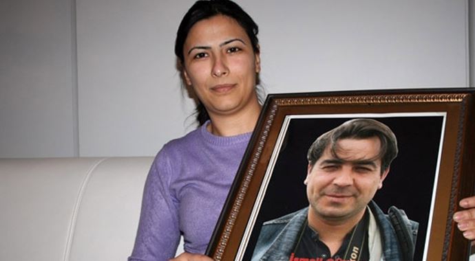 İsmail Güneş'in eşi 'Çenesi kırıksa o görüşmeyi nasıl yaptı' İsmail Güneş'in eşi 'Çenesi kırıksa o görüşmeyi nasıl yaptı'