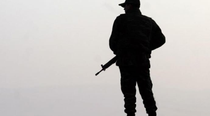 Ateş açan kaçakçılara Mehmetçik karşılık verdi Ateş açan kaçakçılara Mehmetçik karşılık verdi