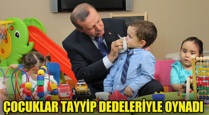 Başbakan Erdoğan çocuklarla oyun oynadı Başbakan Erdoğan çocuklarla oyun oynadı