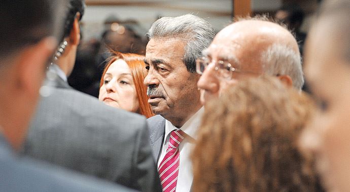 Emine Erdoğan'ı hedef aldı, Kamer Genç'ten bir rezalet daha-VİDEO