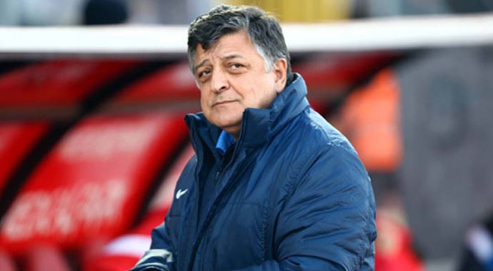 İngiltere Yılmaz Vural'ı konuşuyor İngiltere Yılmaz Vural'ı konuşuyor