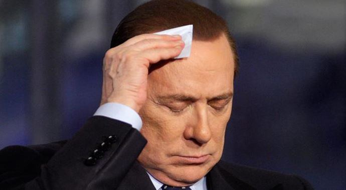 Berlusconi zor günler geçiriyor