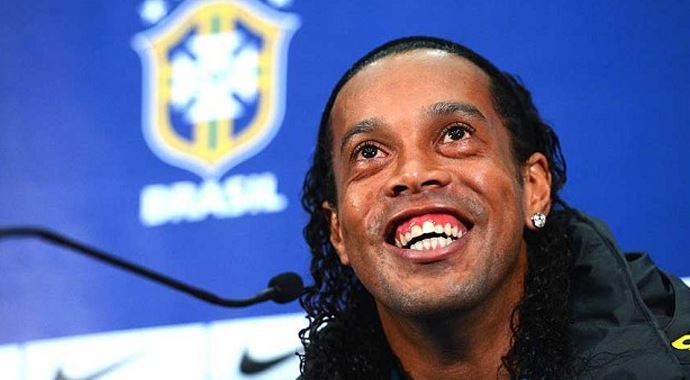 Ronaldinho eski Beşiktaşlı'ya sordu