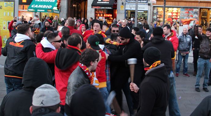 Madrid'de sokaklar sarı-kırmızı Madrid'de sokaklar sarı-kırmızı