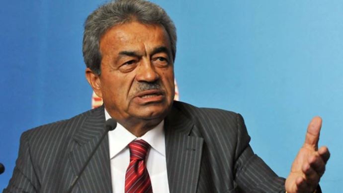 Twitter'da Kamer Genç'e tepki yağdı Twitter'da Kamer Genç'e tepki yağdı