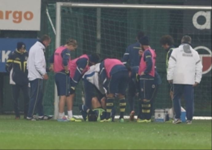Derbi öncesi Fenerbahçe'yi üzen sakatlık Derbi öncesi Fenerbahçe'yi üzen sakatlık