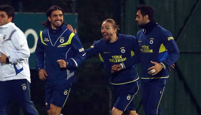 Caner Erkin, eşi hakkında çıkan iddiaları yalanladı Caner Erkin, eşi hakkında çıkan iddiaları yalanladı