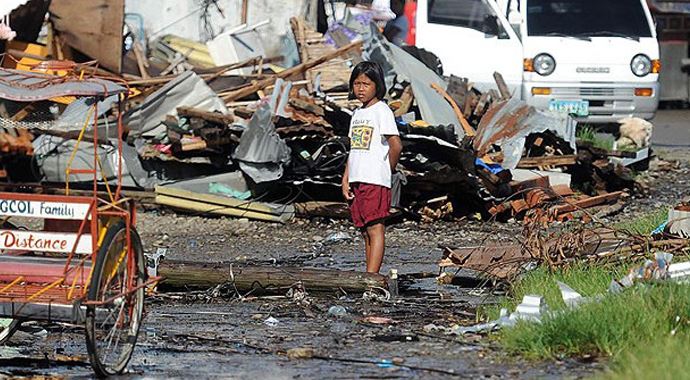 Filipinler'deki felaketin izleri silinmiyor
