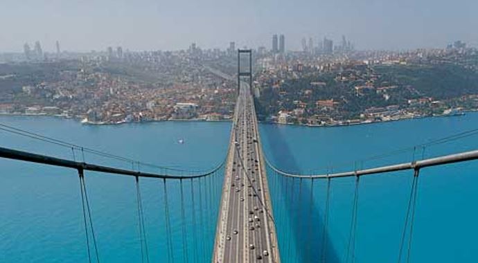 Boğaziçi ile Fatih Sultan Mehmet köprüleri yenileniyor Boğaziçi ile Fatih Sultan Mehmet köprüleri yenileniyor