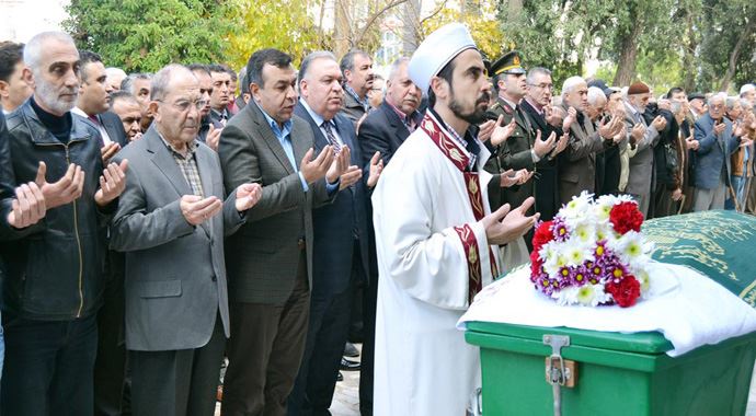 Hilmi Özkök'ün acı günü Hilmi Özkök'ün acı günü