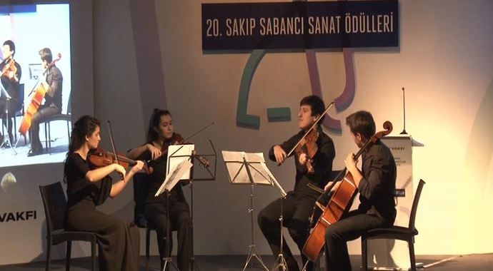 Sakıp Sabancı Sanat Ödülleri sahiplerini buldu Sakıp Sabancı Sanat Ödülleri sahiplerini buldu