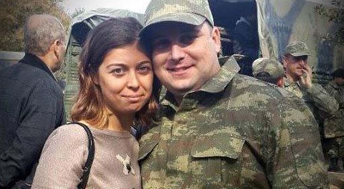 Eşinin yemin törenine giderken öldü