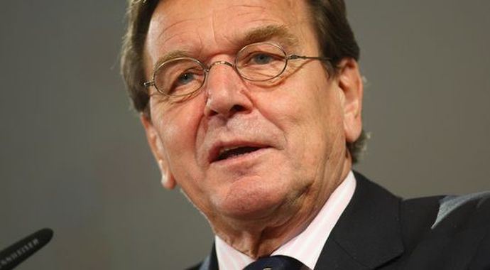 Schröder 'Almanya'nın Türkiye'nin üyeliğini veto etme şansı yok'