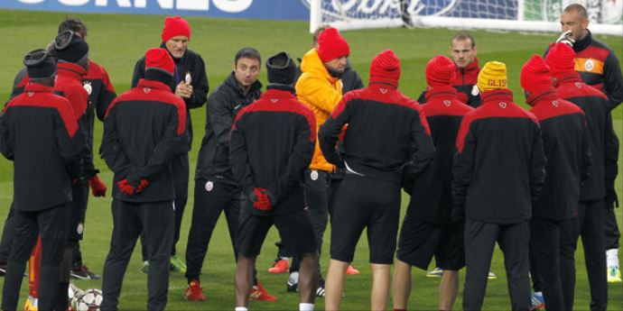 Mancini, Semih ve Sneijder&#039;i oynatacak mı