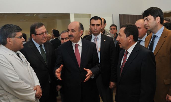 Mehmet Müezzinoğlu'nun Ayfyonkarahisar temasları Mehmet Müezzinoğlu'nun Ayfyonkarahisar temasları