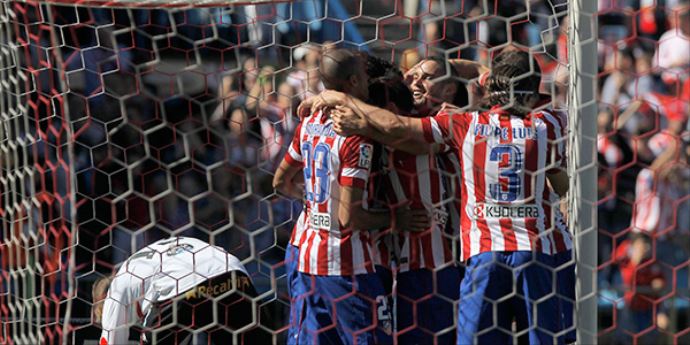 Atletico Madrid Barcelona'nın ensesinde Atletico Madrid Barcelona'nın ensesinde