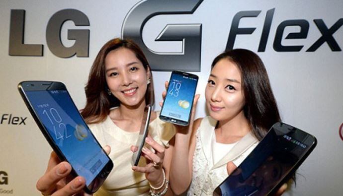 LG G Flex uluslararası arenaya hazırlanyor