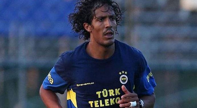 Bruno Alves, Almeida'ya meydan okudu