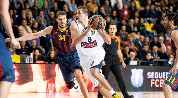 Fener'in serisini barça bitirdi, 81-94