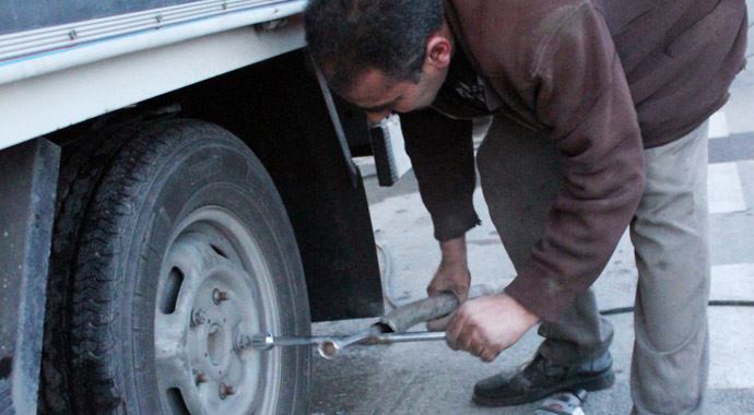 Kış lastiği mecrubiyeti yarın başlıyor