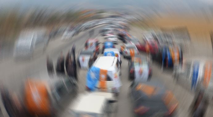 AK Parti konvoyunda kaza AK Parti konvoyunda kaza