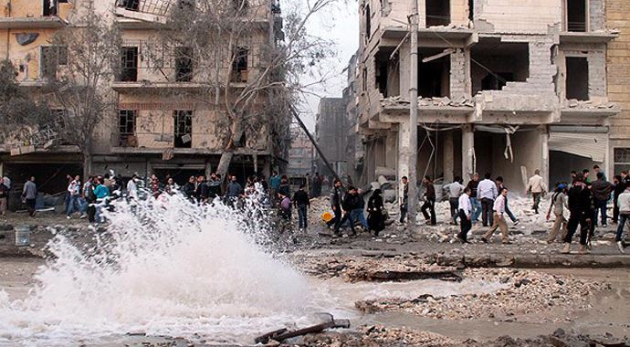 Halep'te 'Varil bombalı' saldırı, 12 ölü Halep'te 'Varil bombalı' saldırı, 12 ölü
