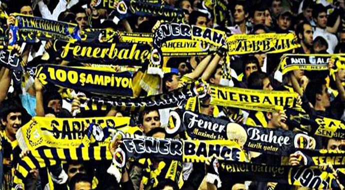 Derbi öncesi konuşulan pankart