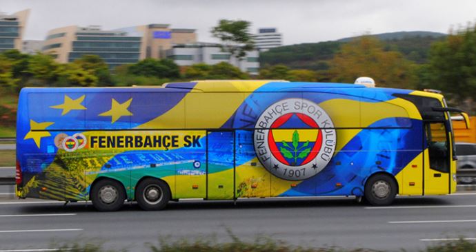 Derbi için nefesler tutuldu, takımlar stada hareket etti