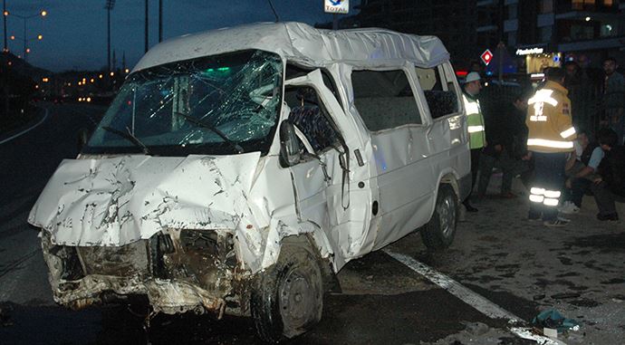 Öğrenciler ölümden döndü, 13 yaralı