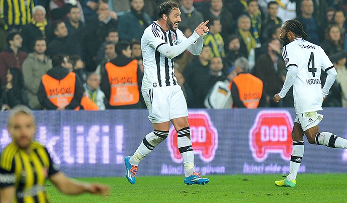 Fener Beşiktaş derbisinde gol yağmuru - CANLI Fener Beşiktaş derbisinde gol yağmuru - CANLI