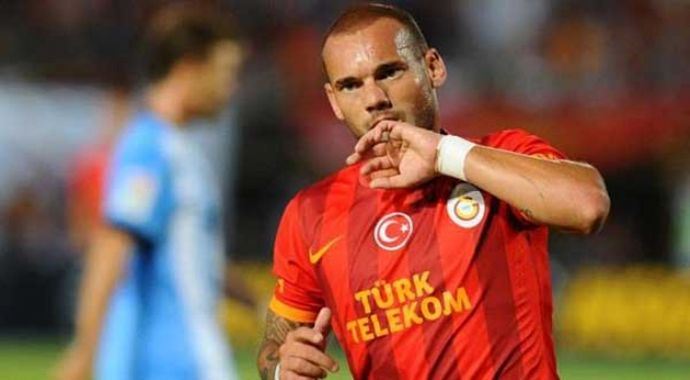 Sneijder İtalya&#039;ya gitti Galatasaray&#039;dan ilk açıklama