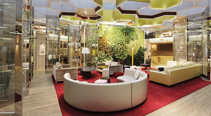 Otel lobisi değil banka şubesi Otel lobisi değil banka şubesi
