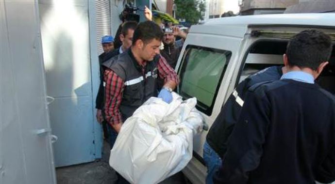 Beyoğlu'nda fırının içinden bomba çıktı Beyoğlu'nda fırının içinden bomba çıktı