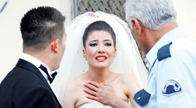Bir düğün fotoğrafı 10 bin liraya mal oldu