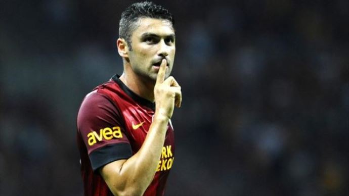 Burak Yılmaz, 'Gol atamayınca kendimi çok hırpalıyorum' Burak Yılmaz, 'Gol atamayınca kendimi çok hırpalıyorum'