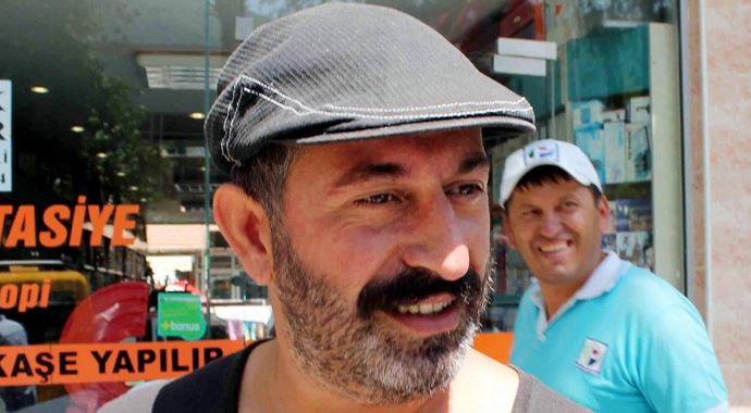 Cem Yılmaz'dan doktoruna büyük jest Cem Yılmaz'dan doktoruna büyük jest