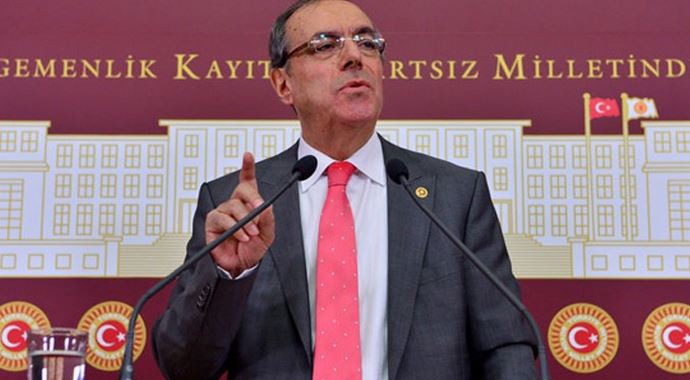 CHP&#039;li vekilden AK Parti&#039;ye övgü