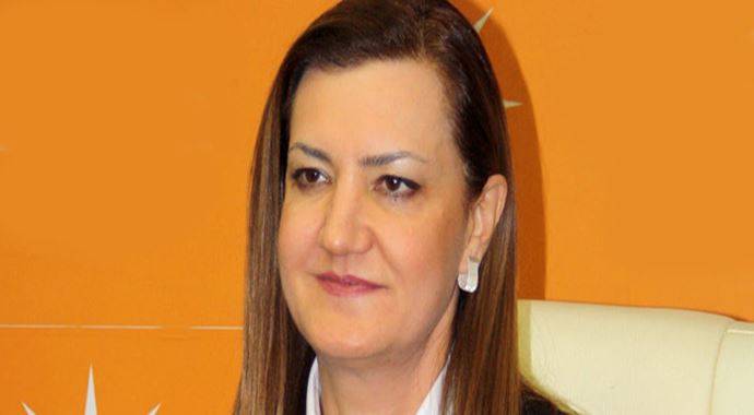 AK Partili Nükhet Hotar&#039;dan gazeteciye sosyal medya soruşturması