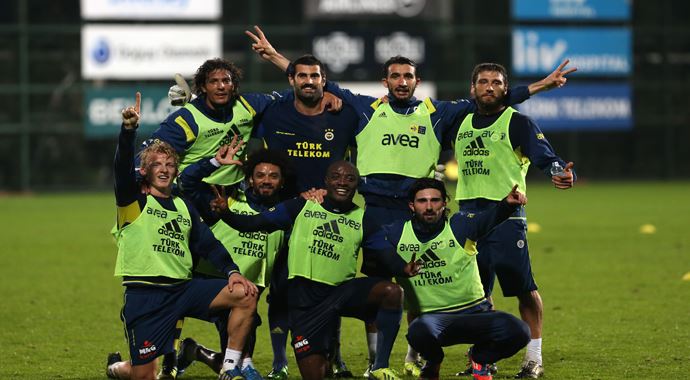 Fenerbahçe Galatasaray derbisine hazırlanıyor Fenerbahçe Galatasaray derbisine hazırlanıyor